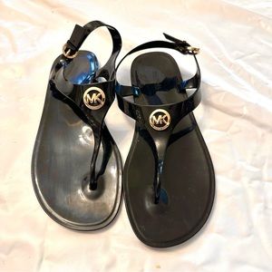 Michael Kors Women's Black/Gold Logo Jelly T-Strap Casual Sandals SZ 10